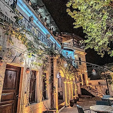 Hotel House