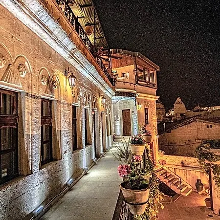 House Hotel