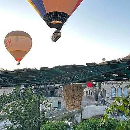 House Hotel